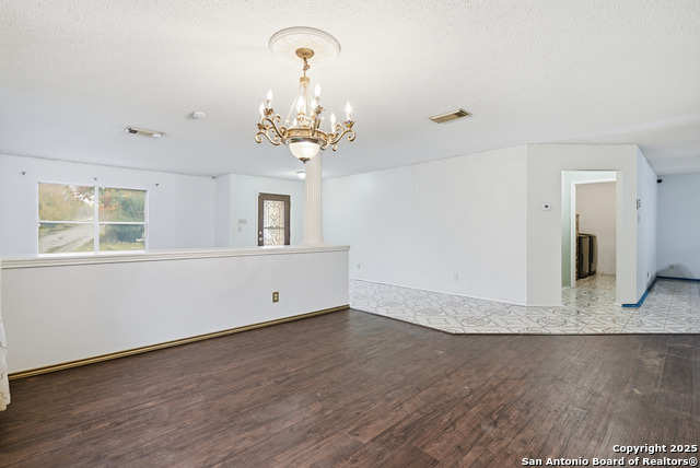 Image 7 of 29 For 17022 Irongate Rail