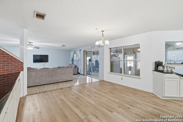 Image 8 of 29 For 17022 Irongate Rail