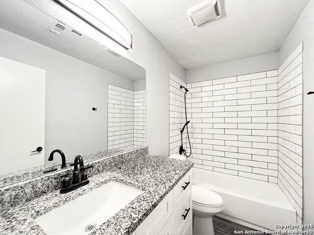 Image 16 of 25 For 7569 Windsor Oaks