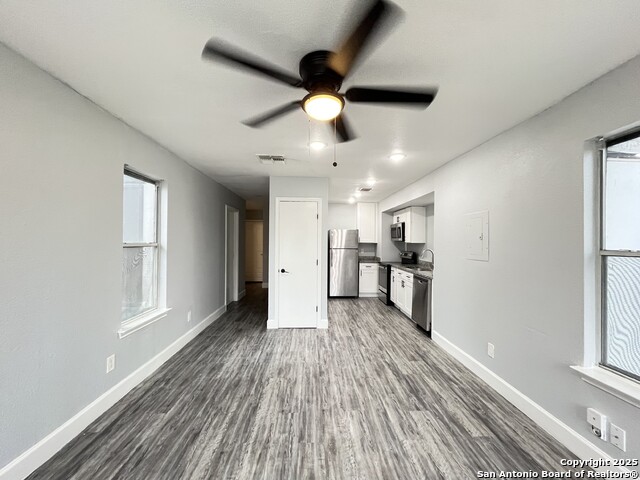 Image 9 of 25 For 7569 Windsor Oaks