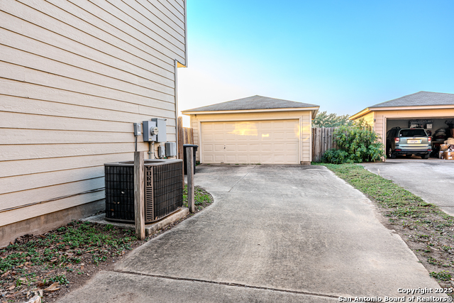Image 20 of 21 For 10311 Lateleaf Oak