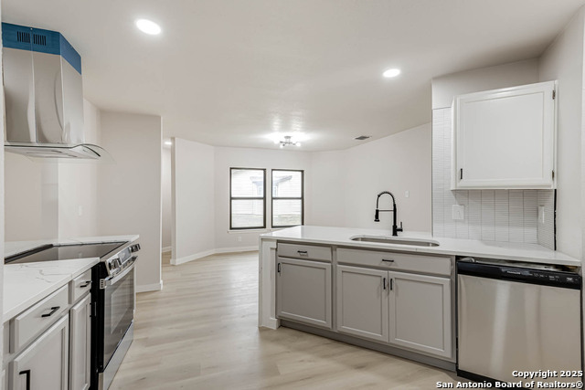 Listing photo id 10 for 6934 Country Elm