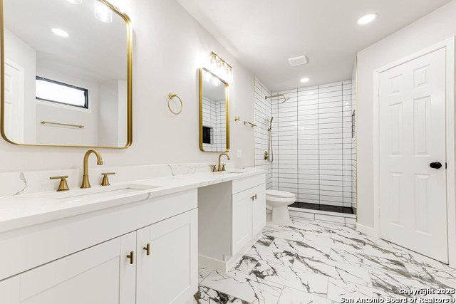 Listing photo id 18 for 6934 Country Elm