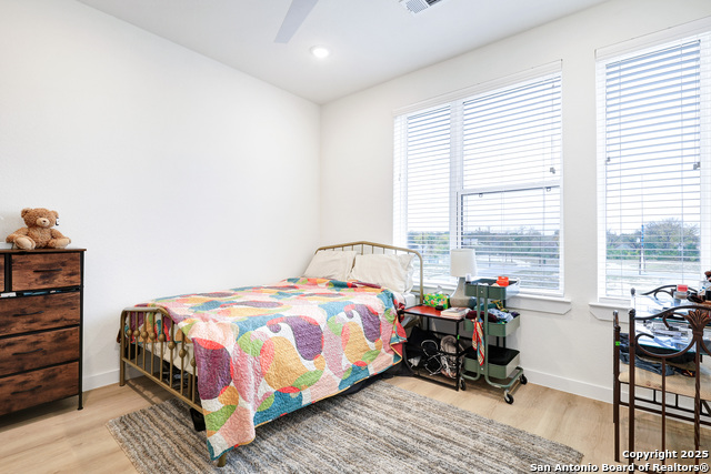 Image 14 of 26 For 719 Locust E Unit 2114