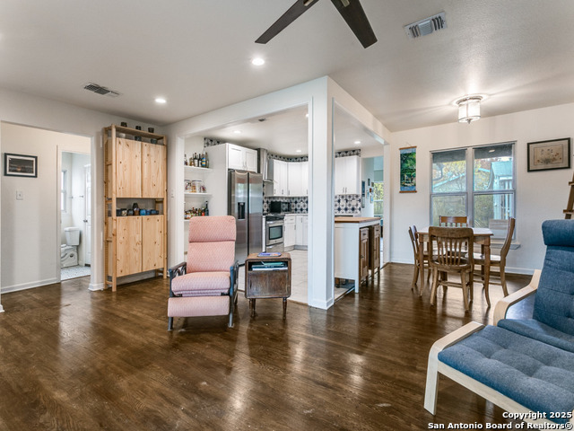 Image 11 of 25 For 162 Sullivan