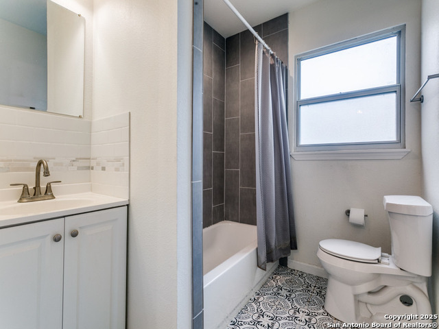 Image 21 of 25 For 162 Sullivan