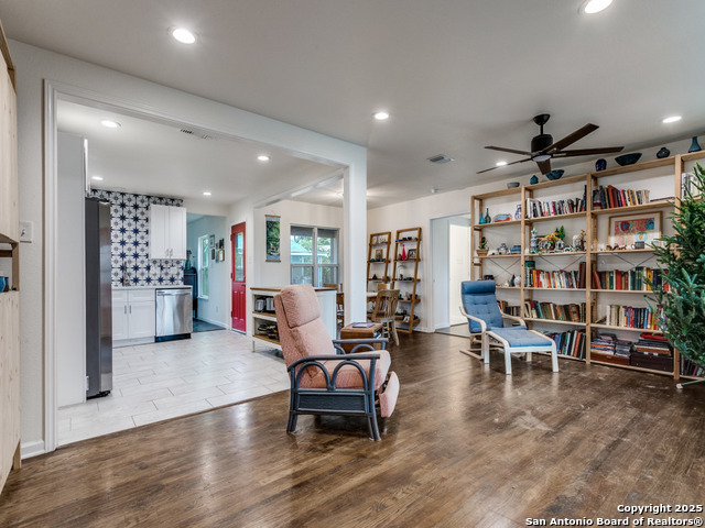 Image 5 of 25 For 162 Sullivan