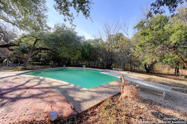 Image 38 of 43 For 14610 Cadillac