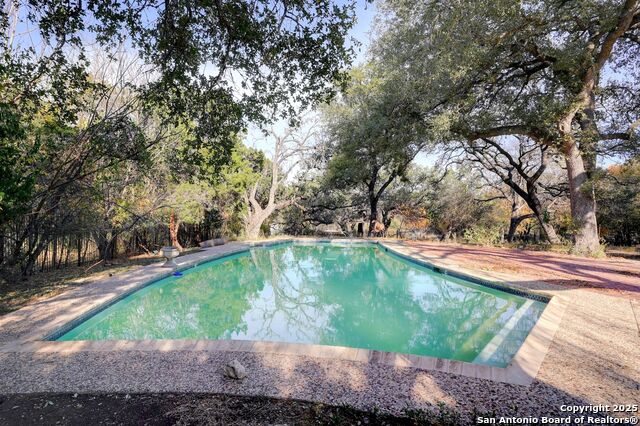 Image 40 of 43 For 14610 Cadillac