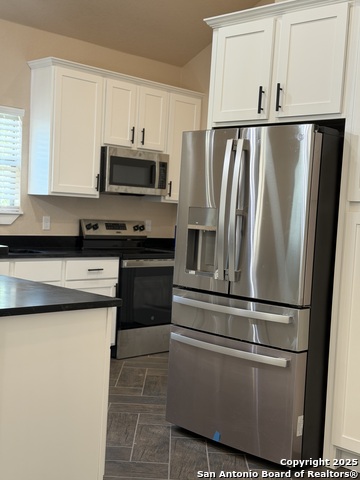 Image 10 of 21 For 6822 Farrow Pl