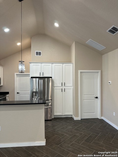 Image 11 of 21 For 6822 Farrow Pl