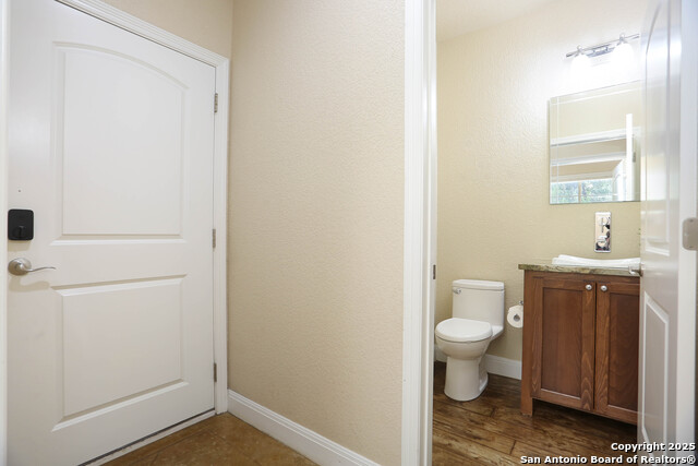 Image 30 of 41 For 12302 Calvert