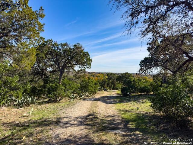 Image 16 of 25 For 476 Lakeview