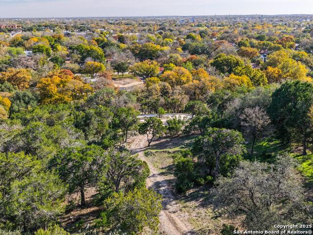 Image 18 of 25 For 476 Lakeview