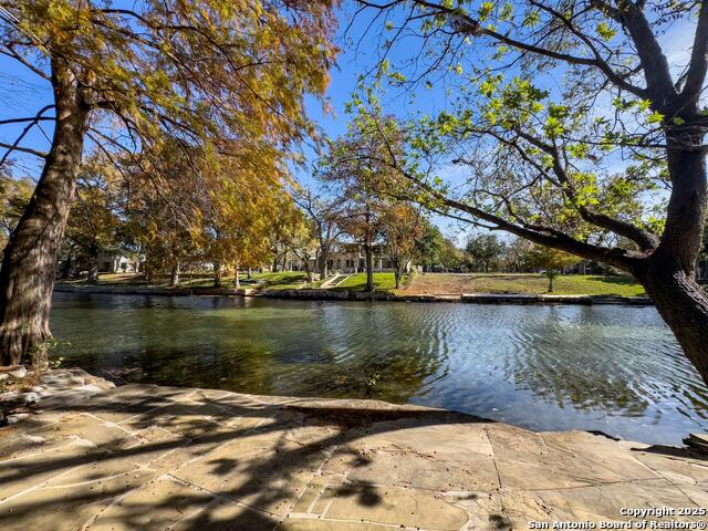 Image 2 of 25 For 476 Lakeview