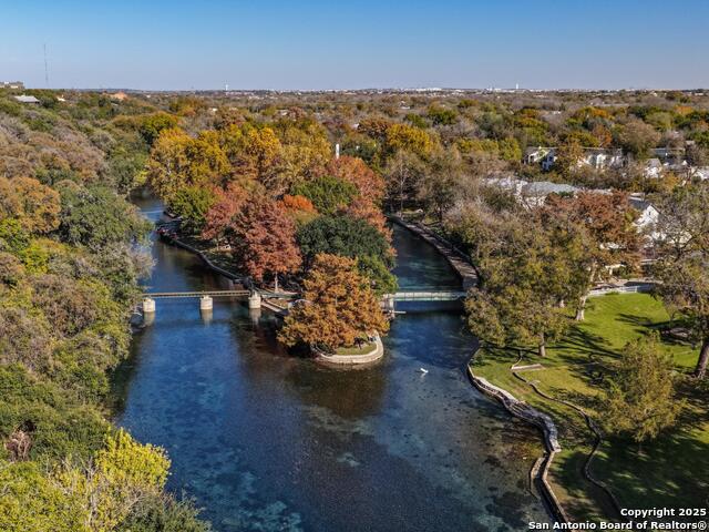 Image 7 of 25 For 476 Lakeview