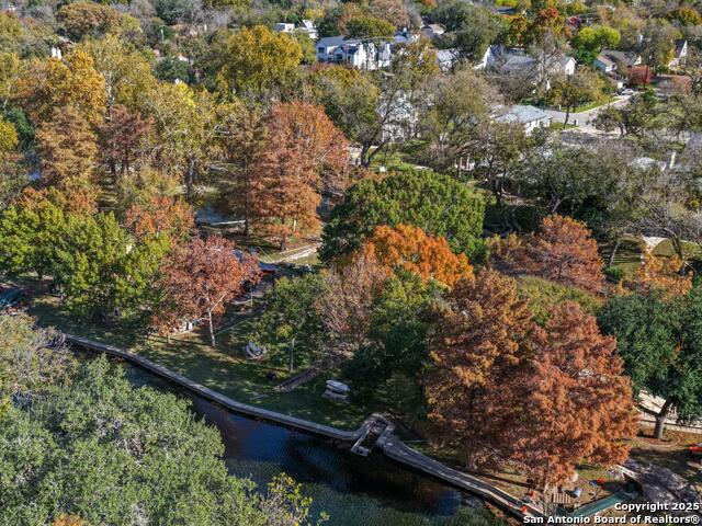 Image 8 of 25 For 476 Lakeview