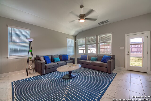 Image 11 of 22 For 14922 Palmer