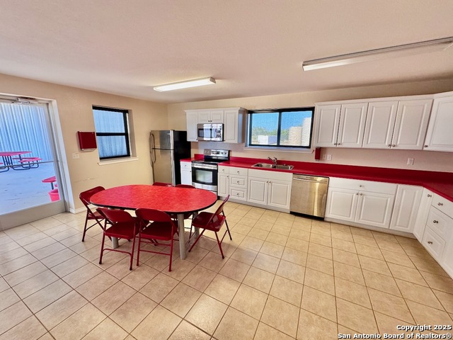 Image 13 of 29 For 14800 Ih 35 S