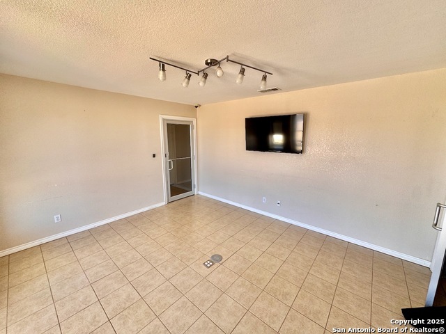 Image 5 of 29 For 14800 Ih 35 S