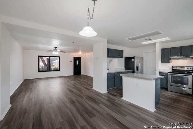 Image 19 of 36 For 7254 Ruby Palm