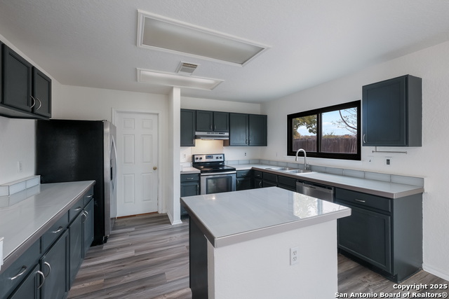 Image 22 of 36 For 7254 Ruby Palm