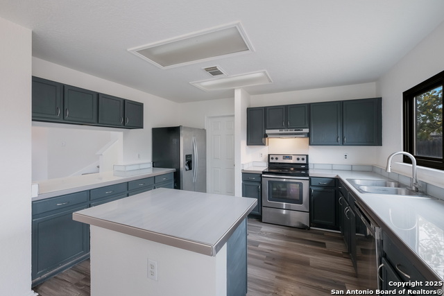 Image 23 of 36 For 7254 Ruby Palm