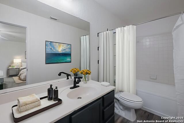 Image 6 of 36 For 7254 Ruby Palm