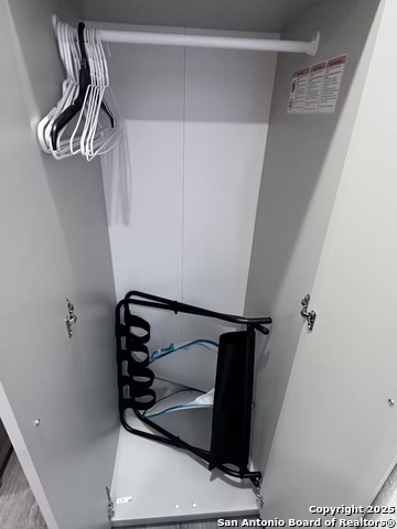 Image 10 of 36 For 1407 Leal  3