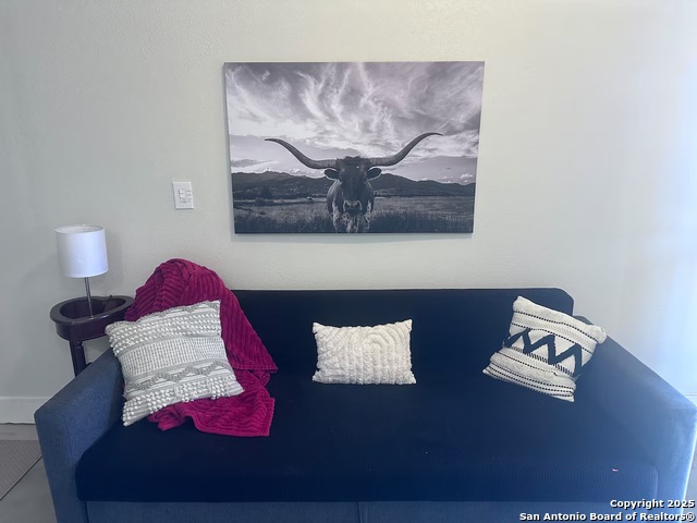 Image 17 of 36 For 1407 Leal  3