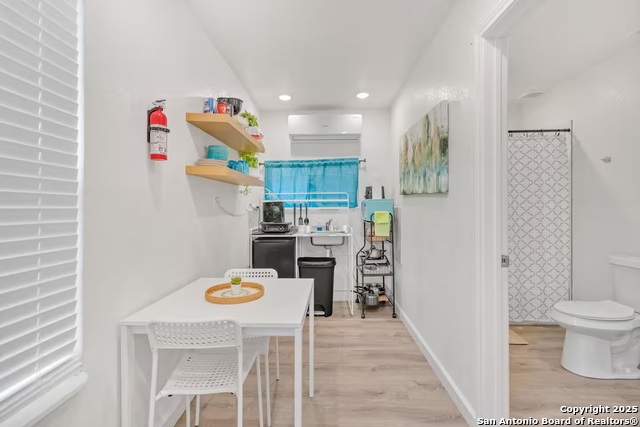 Image 8 of 36 For 1407 Leal  3