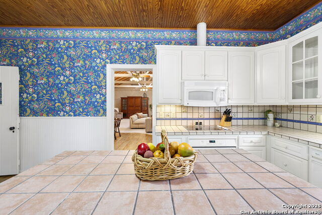 Listing photo id 10 for 315 Flying R Ranch