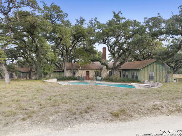 Listing photo id 36 for 315 Flying R Ranch