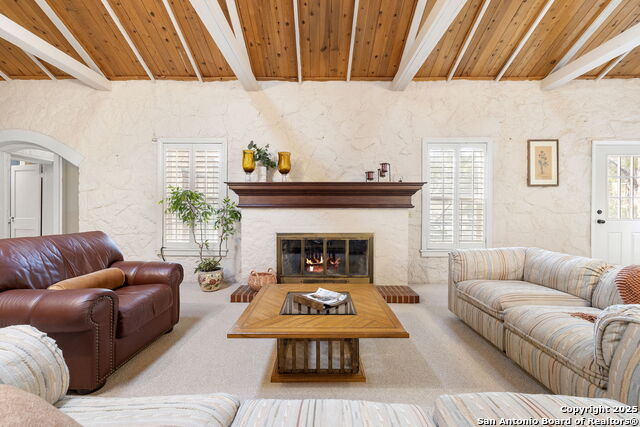 Listing photo id 3 for 315 Flying R Ranch