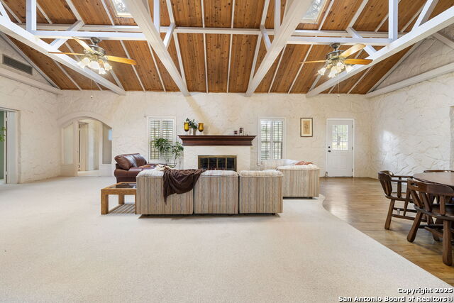 Listing photo id 4 for 315 Flying R Ranch