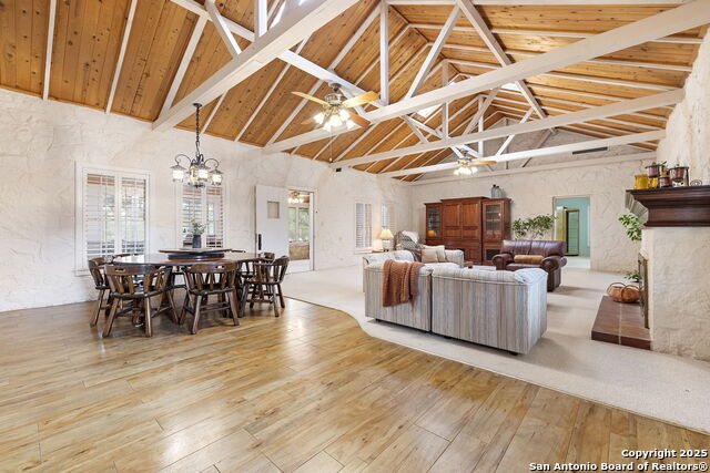 Listing photo id 5 for 315 Flying R Ranch