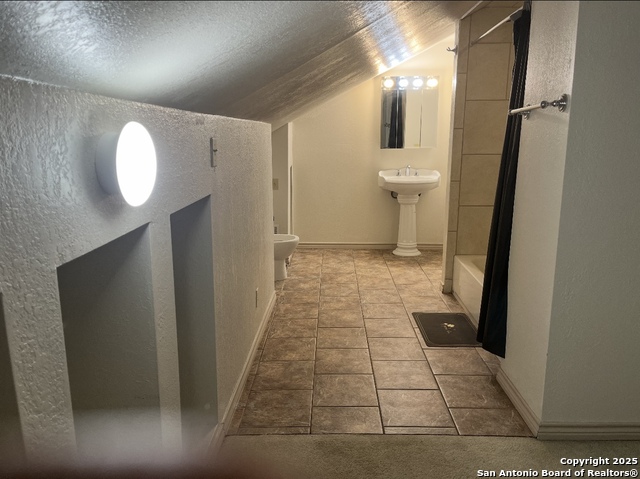 Image 8 of 21 For 8411 Echo Creek