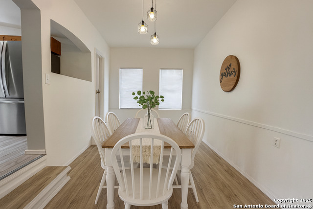 Listing photo id 8 for 4207 Waterwood Pass