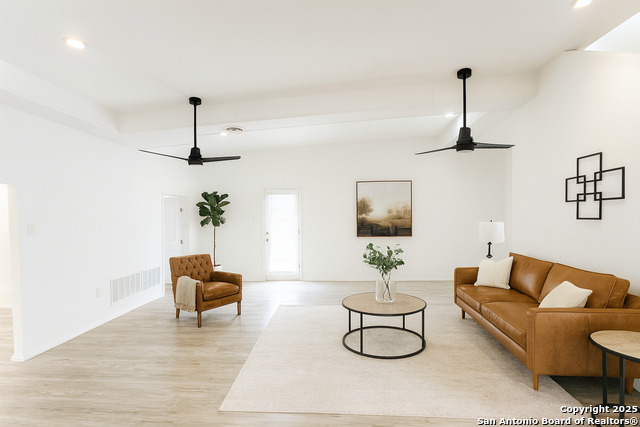 Listing photo id 9 for 4207 Waterwood Pass