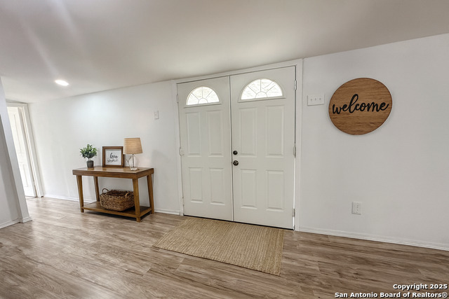 Listing photo id 2 for 4207 Waterwood Pass