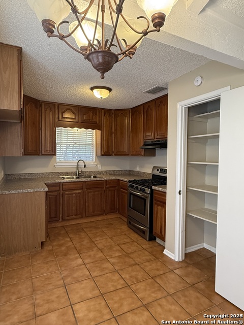 Image 14 of 47 For 5706 Gomer Pyle Dr