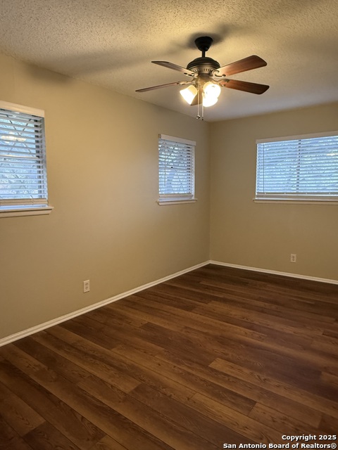 Image 20 of 47 For 5706 Gomer Pyle Dr