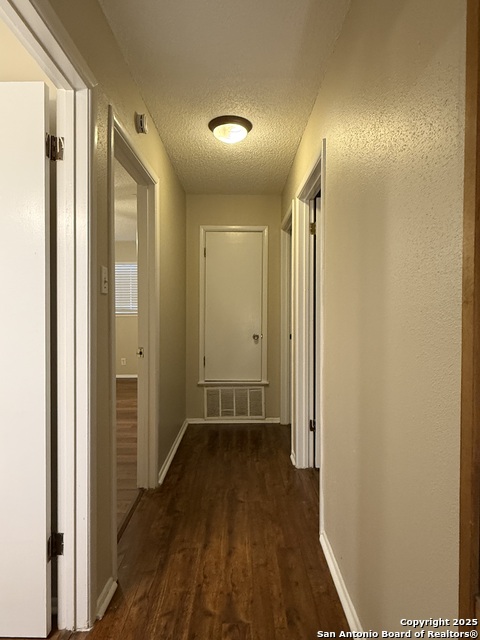 Image 24 of 47 For 5706 Gomer Pyle Dr