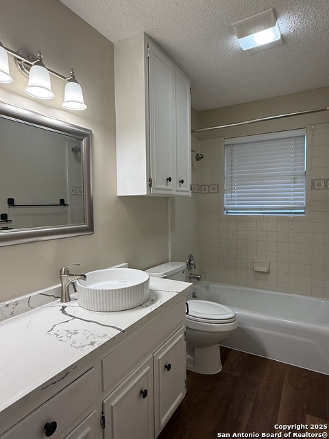 Image 25 of 47 For 5706 Gomer Pyle Dr