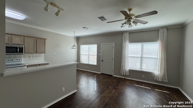 Image 10 of 29 For 7203 Snowden Crest