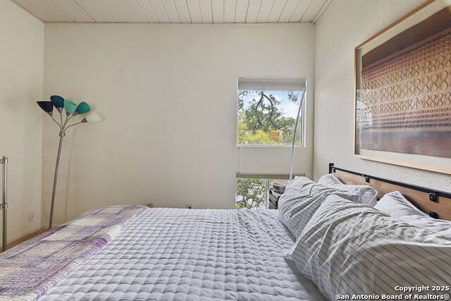 Image 15 of 29 For 3102 Eisenhauer Rd  1a