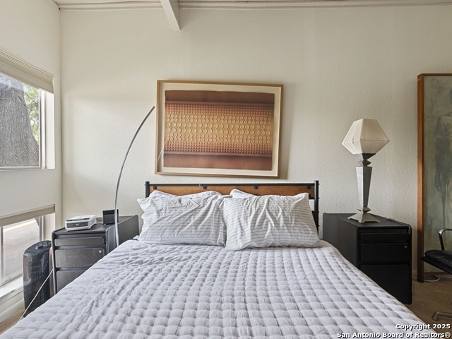 Image 24 of 29 For 3102 Eisenhauer Rd  1a