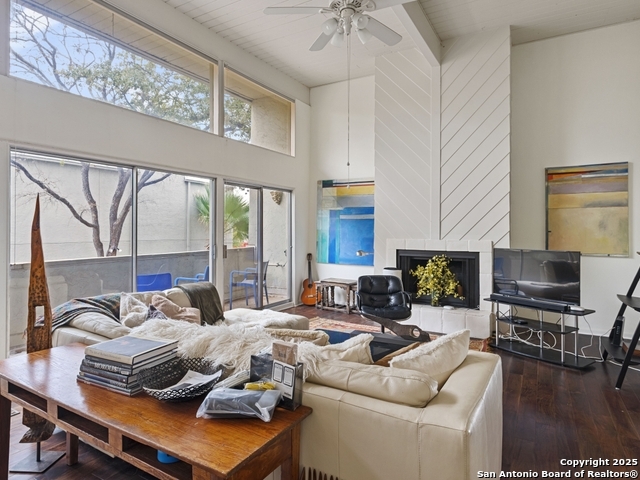 Image 9 of 29 For 3102 Eisenhauer Rd  1a