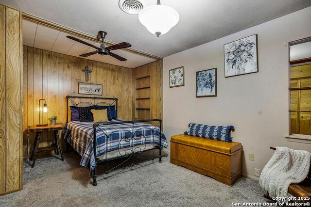 Listing photo id 9 for 943 Deely Pl