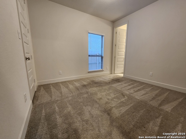 Listing photo id 17 for 12510 Thrall